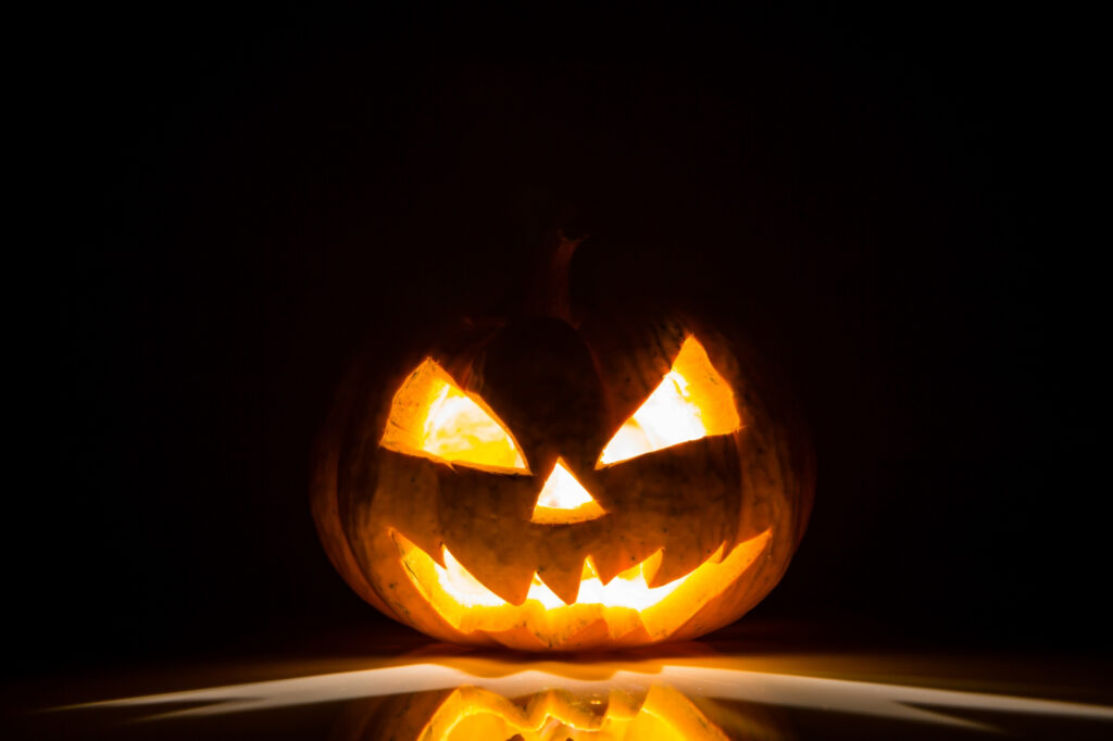 Decorado de un escape room en halloween